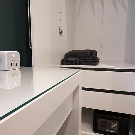 3 Rooms - Zimmervermietung Naehe Flughafen Ber - Gratis Wlan, Parken & Netflix Berlin Exteriör bild