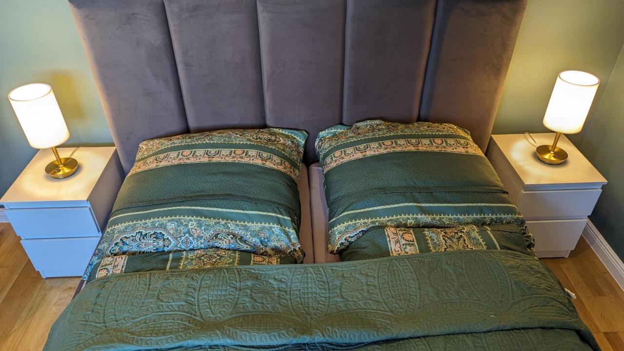 3 Rooms - Zimmervermietung Naehe Flughafen Ber - Gratis Wlan, Parken & Netflix Berlin Exteriör bild