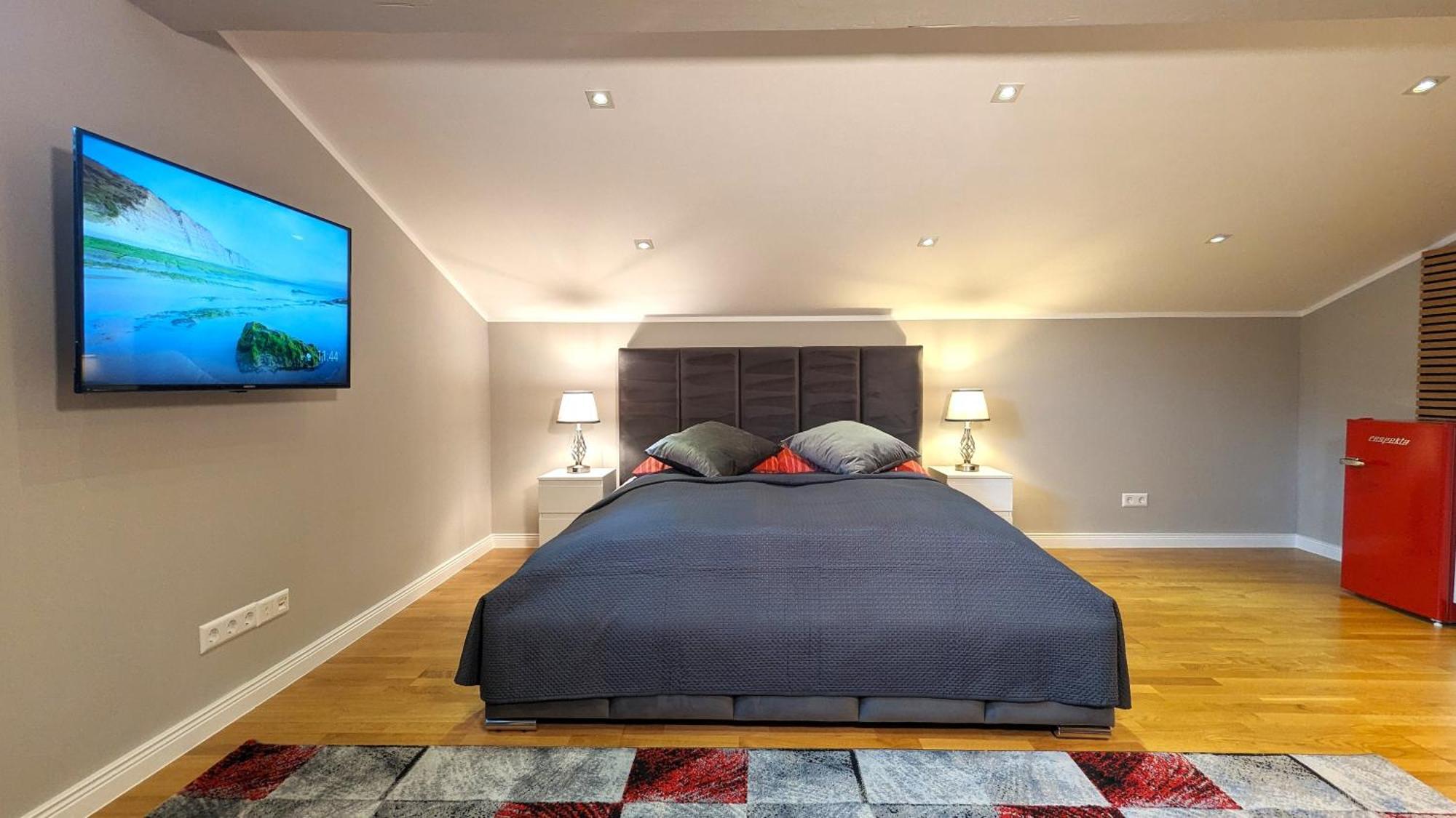 3 Rooms - Zimmervermietung Naehe Flughafen Ber - Gratis Wlan, Parken & Netflix Berlin Rum bild